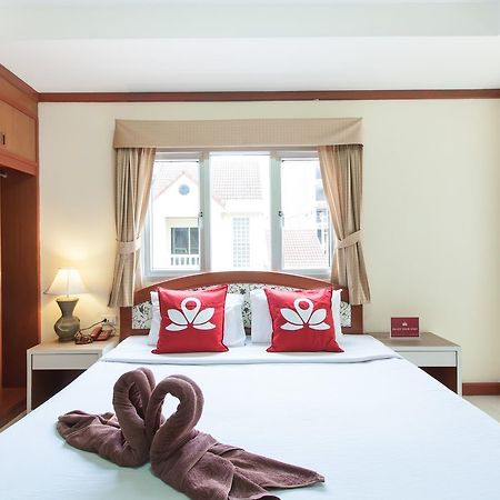 Zen Rooms Rat-U-Thid 200 Phi Road Patong Esterno foto